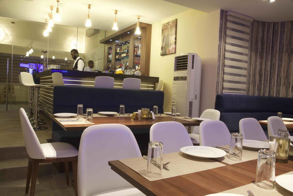 Scarlet Lodge Lagos Bagian luar foto