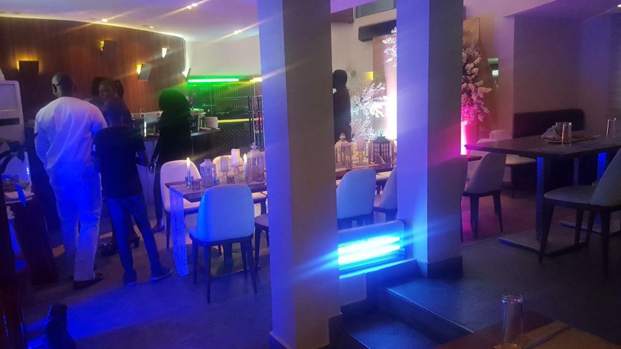 Scarlet Lodge Lagos Bagian luar foto