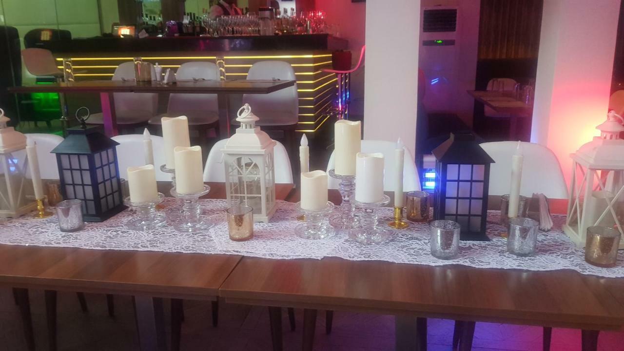 Scarlet Lodge Lagos Bagian luar foto