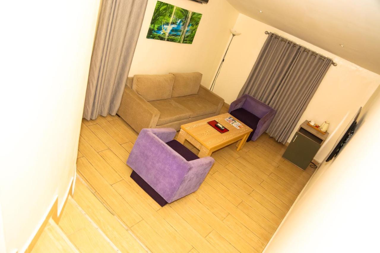 Scarlet Lodge Lagos Bagian luar foto